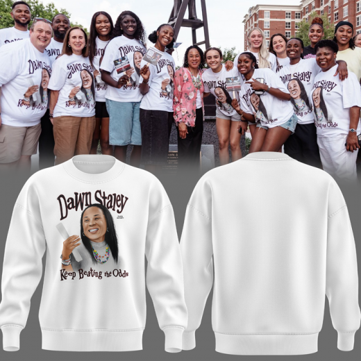 South Carolina Gamecocks Dawn Staley Keep Beating The Odds Sweashirt